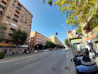 Locale commerciale in Peñamefecit - Avda Barcelona. Local en venta