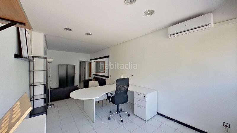 Foto 7c5bb1eb-a73a-4ce7-8148-fb0f1dbeb423. Ufficio in Distrito Zeta - Recinto Ferial Cortijo de Torres Málaga