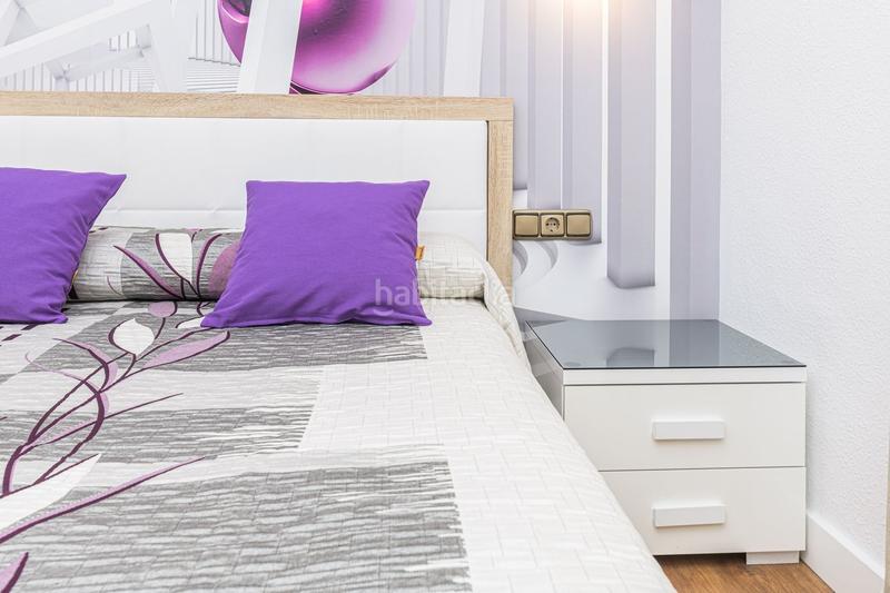 Foto 00df5e29-a1a3-4ff7-9190-1f8f7d7ae950. Appartamento in Parque Ayala - Jardín de la Abadía - Huelín Málaga