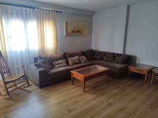 Etagenwohnung in Los Guindos - Parque Mediterráneo - Santa Paula. Casa en venta 5 habitaciones 2 baños.