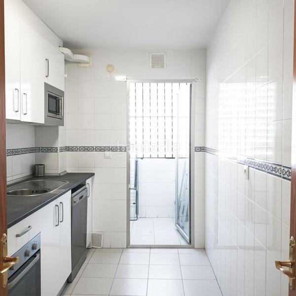 Foto 90fa4b6b-95b5-4e94-8599-332650153552. Affitto appartamento con parcheggio piscina in Torre de Benagalbón Rincón de la Victoria