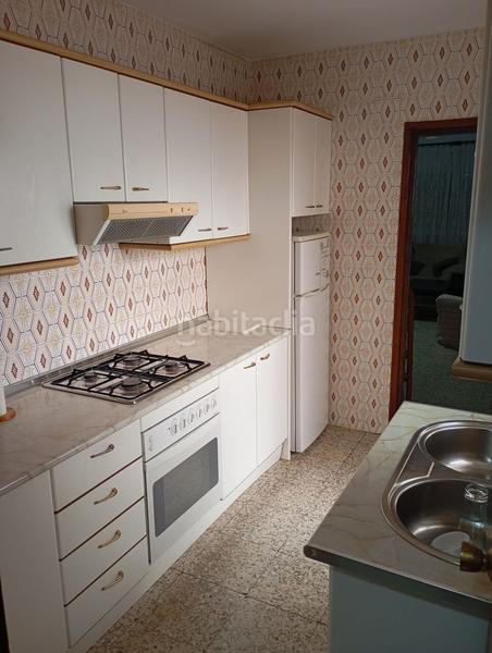 Foto 9443fa81-9ccf-4325-8c47-8fd60eb96acd. Piso casa en venta 4 habitaciones 2 baños. en La Trinidad Málaga