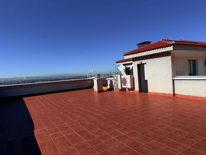 Foto 6fb908b7-6d0d-4936-91ac-b08fc42ac4e3. Flat in Camino de Ronda Granada