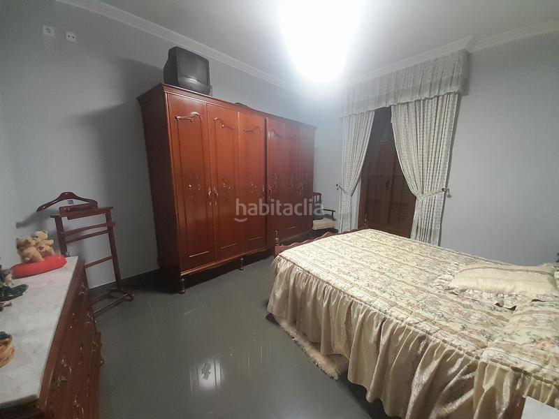 Foto 79eac89d-efad-4e48-9ba7-7838a5a2c104. Chalet mit parking in Ctra. Circunvalación - La Magdalena Jaén