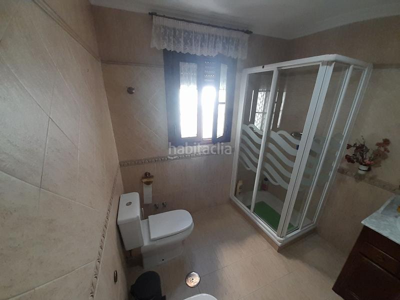 Foto b583777a-986a-4977-bafd-391ba80d32d9. Chalet mit parking in Ctra. Circunvalación - La Magdalena Jaén