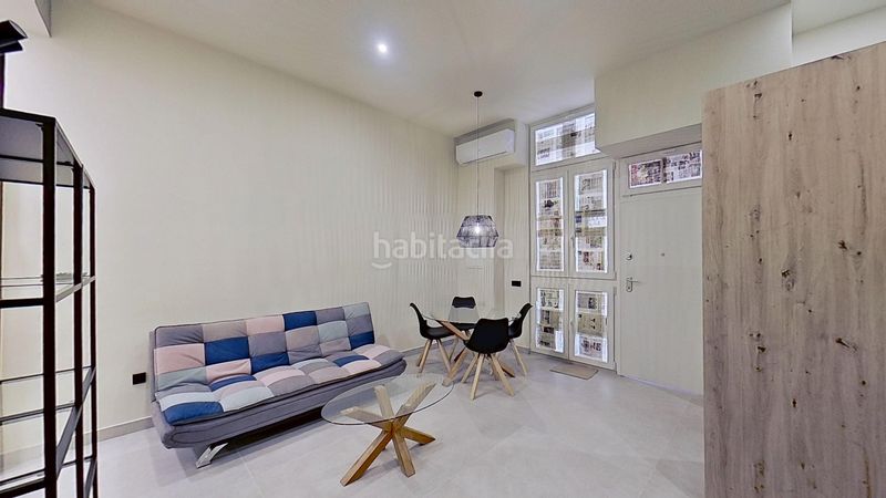 Foto 87ebd4be-b4c3-44bd-9a49-ea307bd1ea9f. Edificio in La Trinidad Málaga