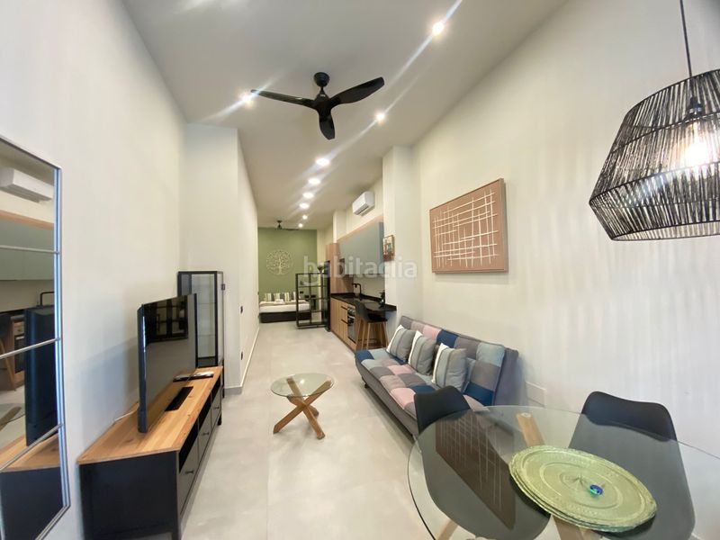 Foto 8ca45982-6c0d-46be-ac3e-d02fca8b67dc. Edificio in La Trinidad Málaga