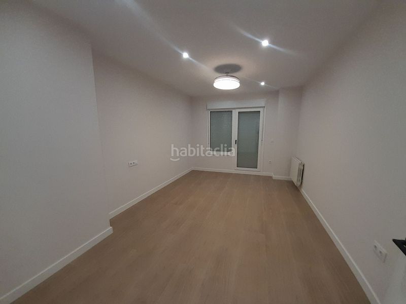 Foto 1def3638-1bea-4c4f-9478-9d4d5a99c696. Pis a Avda de Madrid - Pº de la Estación Jaén