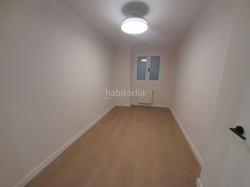 Foto 4d861a2b-5726-4e18-81b2-ed8f5d5ad135. Pis a Avda de Madrid - Pº de la Estación Jaén