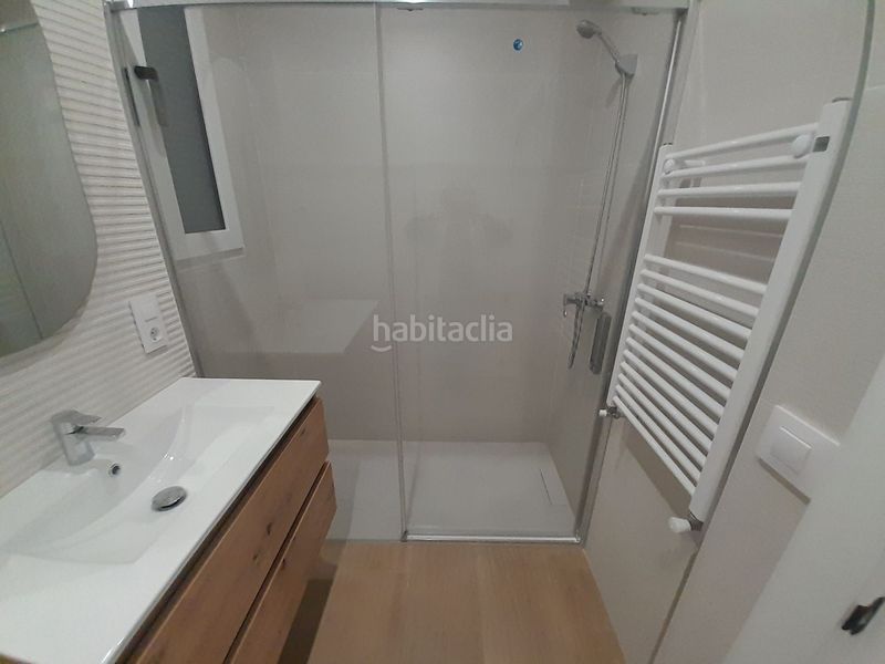 Foto f0d9a38b-6e5c-4465-9d8f-f7e4abfb13d5. Pis a Avda de Madrid - Pº de la Estación Jaén