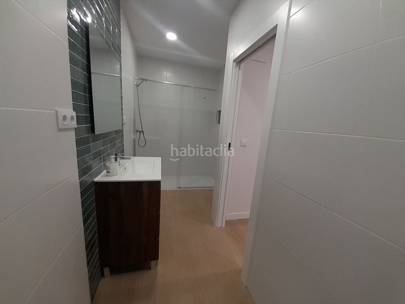 Foto f1fd505d-0e78-4a1b-996e-d752eb60cc8b. Pis a Avda de Madrid - Pº de la Estación Jaén