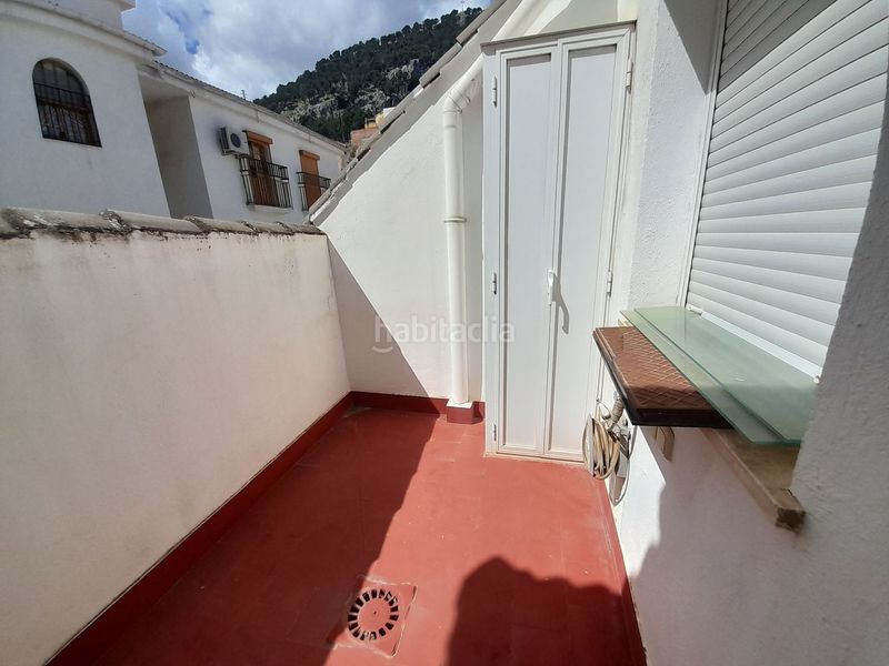 Foto e9dcd891-f1c4-49da-b9d7-26f1f9253711. Dúplex amb calefacció aparcament a Ctra. Circunvalación - La Magdalena Jaén