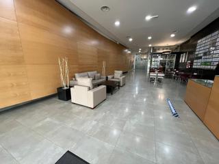 Rent Office space in Calle aviación 67. Amplia oficina en edificio vilaser