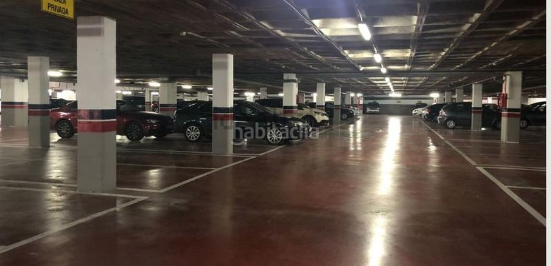 Foto 5d43729b-3e02-45fa-ae5f-1dc121cbed5c. Posto auto in calle castillo de baños de la encina 17c in Sevilla