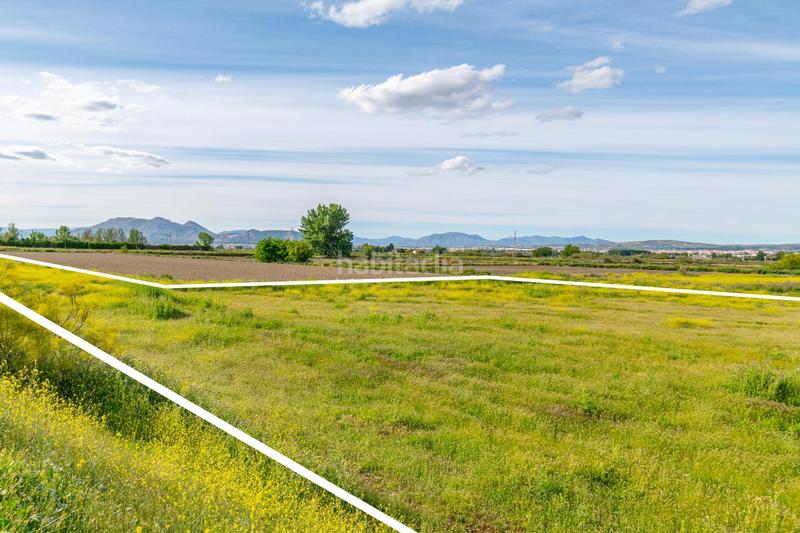 Foto a8d9bf44-d562-44b4-af34-155715b4e7d9. Terreno residencial finca rústica en Camino de Ronda Granada