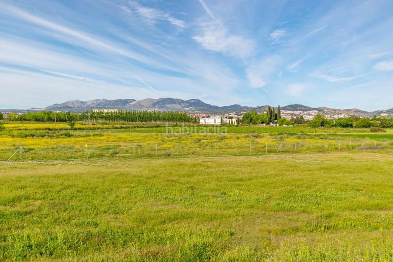 Foto f9169a4e-8a2a-45e9-8cae-d50049069d96. Terreno residencial finca rústica en Camino de Ronda Granada
