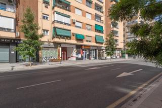 Car parking  Arabial. Plaza de garaje en arabial, junto a hipercor