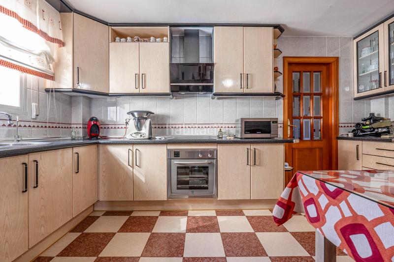 Foto ba514e2e-d617-4ab0-b568-bbb45da9b6d5. Casa magnifica casa en las gabias con patio y terraza en Gabias (Las)