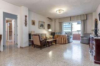 Piso  Calle ancha de gracia. Piso en ancha de gracia con 6 dormitorios