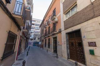 Etagenwohnung  Calle horno de haza. Despacho profesional adaptado a vivienda