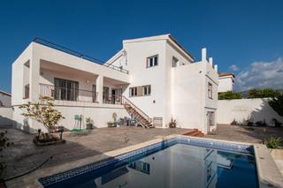 Xalet a Calle cenes de la vega 1. Maravilloso chalet independiente con piscina en la zubia