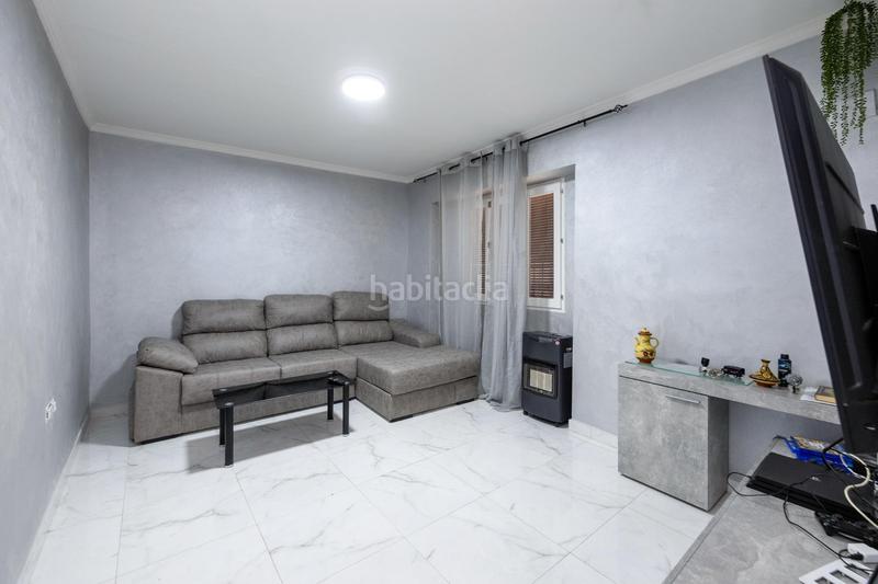 Foto adf5e903-3c38-4ab7-8267-ad06959f0372. Casa adosada en san sebastian 5 casa , ideal para inversión en Albolote