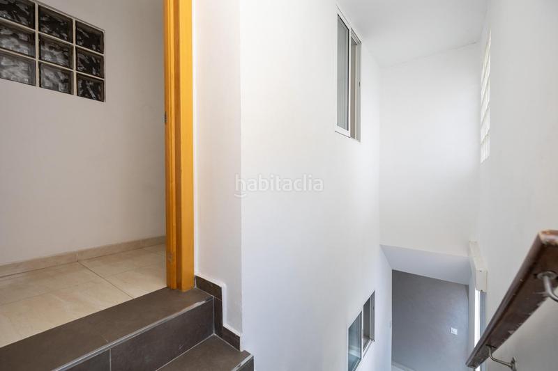 Foto eaf68af7-fae2-4d15-ad79-f0a59cb05894. Casa adosada en san sebastian 5 casa , ideal para inversión en Albolote