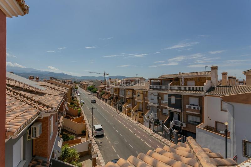 Foto 0c8c2a7d-f360-42c6-8463-46412c90e2ee. Casa aparellada amb calefacció a San Miguel Armilla