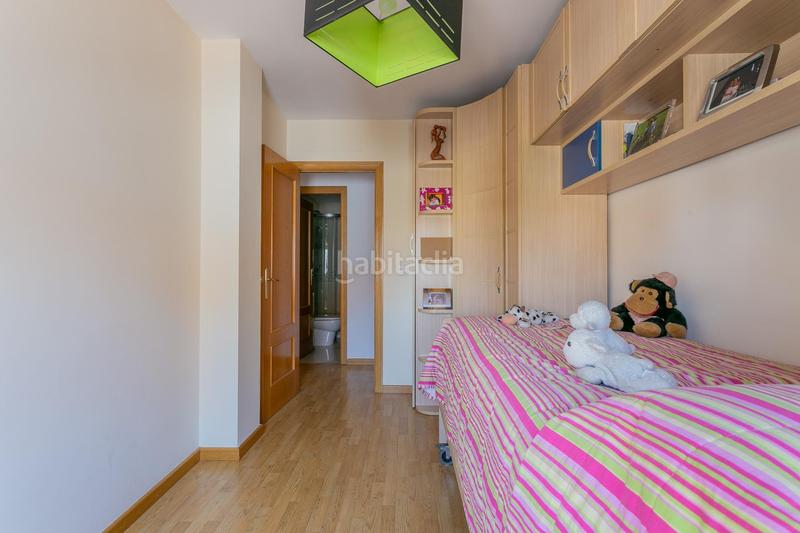 Foto 986d1753-40f9-41f3-af40-2d0d03be6821. Casa aparellada amb calefacció a San Miguel Armilla