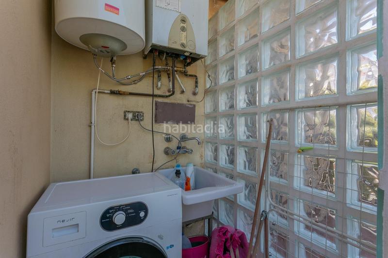 Foto a8bf92a8-68b3-4dec-be14-01a5089e096e. Casa aparellada amb calefacció a San Miguel Armilla