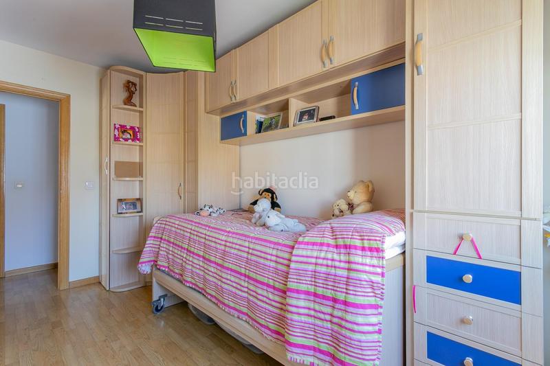 Foto d1bf7622-7b0a-4744-b2fd-224e21b8fb3e. Casa aparellada amb calefacció a San Miguel Armilla