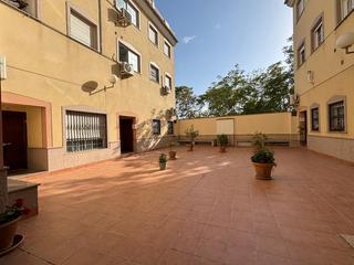Appartement à Calle calle real 16. Piso en el centro de maracena