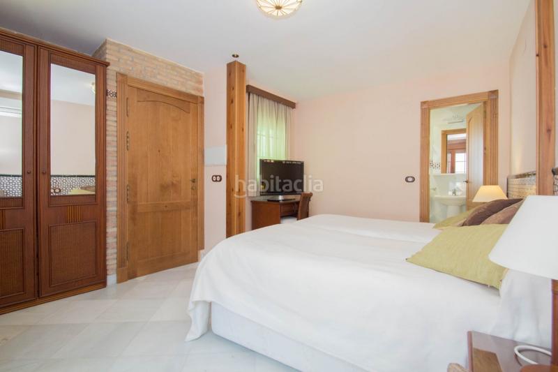 Foto c19a8cc8-ae6a-483f-8bdd-f20fdd6a8a09. Casa  dividida en 4 apartamentos ideal para inversion en Güéjar Sierra