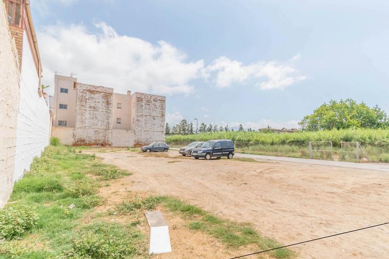 Foto d80cf6e3-3a46-41fb-98f7-1ec3aae79cd7. Terrain résidentiel dans Playa de Granada Motril