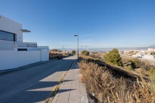 Residential Plot in Altos de la Zubia. Parcela con vistas increibles en cajar.