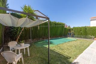 Doppelhaus en Calle mirto 9. Pareado con jardin en gojar