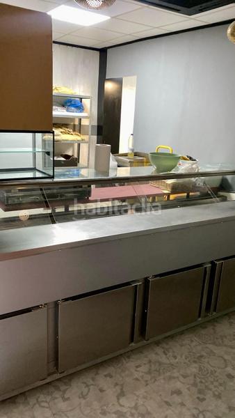 Foto 02d19456-42be-4ddf-bef3-b9ff7531b620. Alquiler local comercial traspaso de obrador en fontiveros en Granada