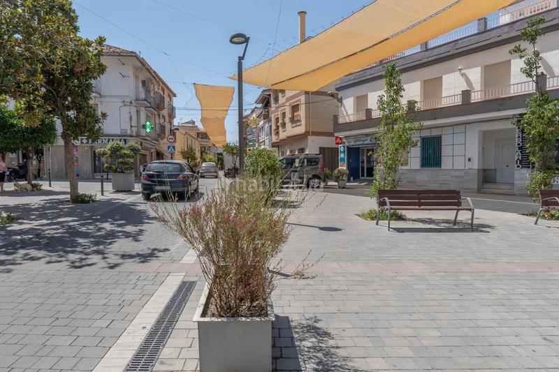 Foto acc69b94-8972-4a46-b018-a505cf0d7c87. Piso  haciendo esquina en cullar vega en Cúllar Vega