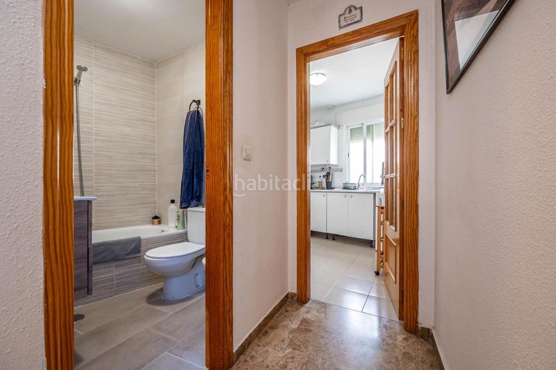 Foto b0e2af94-ec53-4160-88d5-a5021d51e7b6. Piso  haciendo esquina en cullar vega en Cúllar Vega
