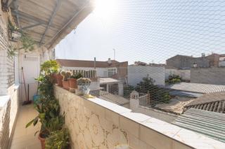 Etagenwohnung  Calle de antonio machado. Fantstico piso de 3 dormitorios en peligros