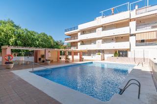 Appartement  Calle madre teresa titos garzón. Amplio piso en castell de ferro a escasos metros de la playa