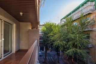 Pis  Calle de abén humeya. Piso en el centro de granada