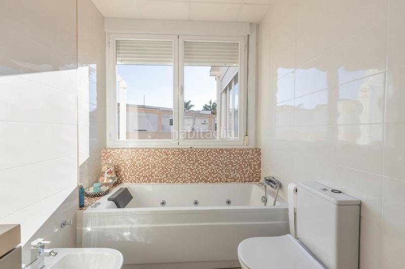 Foto d3923374-dbd9-442b-9c5b-470277c487e0. Dachwohnung mit parking in Villa de Otura