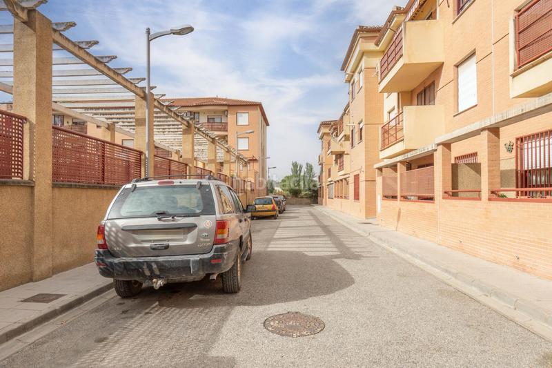 Foto 0ee93a63-9d35-47ad-bcc0-ce806f1ad4ec. Piso en calle maría zambrano 1 piso con piscina en alhendin en Alhendín