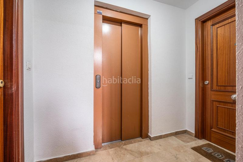 Foto 3698c151-45d6-4926-acc5-28112cc9b958. Piso en calle maría zambrano 1 piso con piscina en alhendin en Alhendín