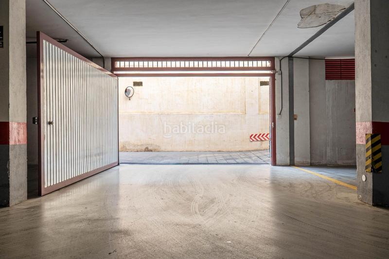 Foto 3f383898-46b7-4b3e-bbcb-e57da77844dd. Piso en calle maría zambrano 1 piso con piscina en alhendin en Alhendín