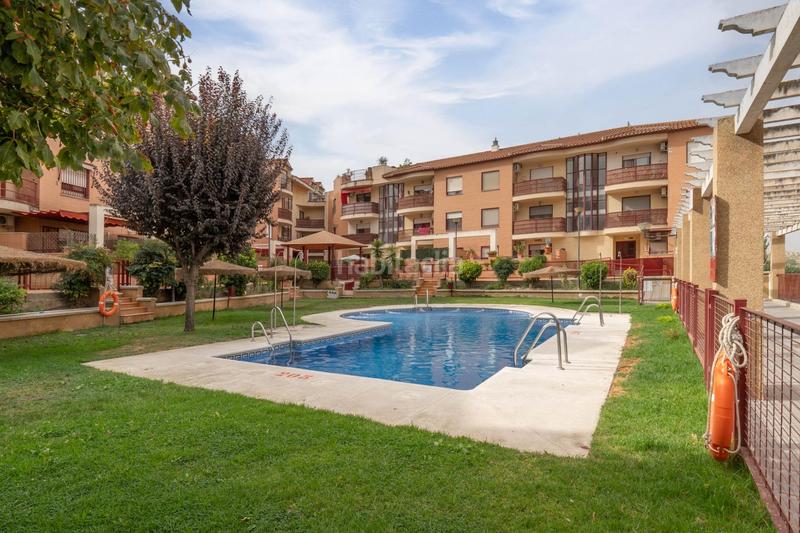 Foto 6208715b-b134-4103-adb4-194b20360533. Piso en calle maría zambrano 1 piso con piscina en alhendin en Alhendín