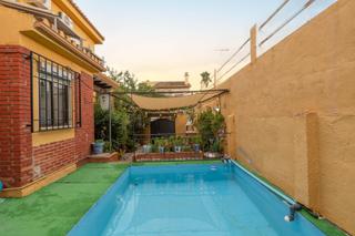 Maison jumelée  Calle de inglaterra 13. Casa pareada con piscina en los rebites