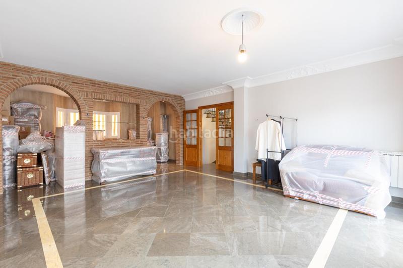 Foto ba12e804-4176-442a-ad1d-cffb318bdade. Casa espectacular chalet en el centro en Atarfe