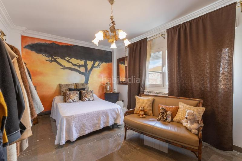 Foto e43b10c4-147e-4eb1-9598-1219a0aba03f. Casa espectacular chalet en el centro en Atarfe